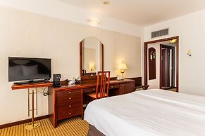 Aro Palace Hotel