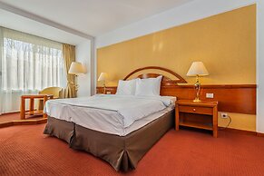 Aro Palace Hotel