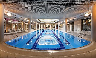 Aro Palace Hotel