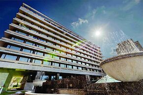 Aro Palace Hotel