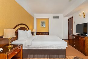 Aro Palace Hotel