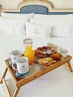 Eugenia de Montijo, Autograph Collection