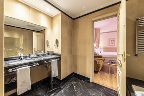 Eugenia de Montijo, Autograph Collection