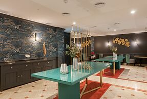 Eugenia de Montijo, Autograph Collection