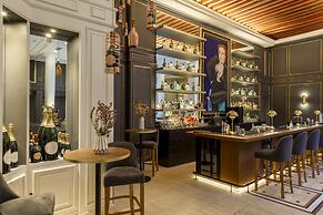 Eugenia de Montijo, Autograph Collection