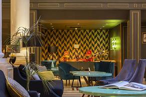 Eugenia de Montijo, Autograph Collection