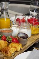 Eugenia de Montijo, Autograph Collection