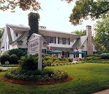 Morehead Inn