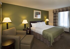 Holiday Inn Kansas City Airport by IHG