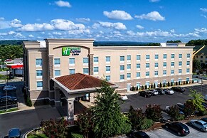 Holiday Inn Express Hotel & Suites Cookeville by IHG