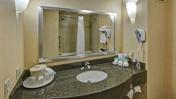 Holiday Inn Express Hotel & Suites Cookeville by IHG