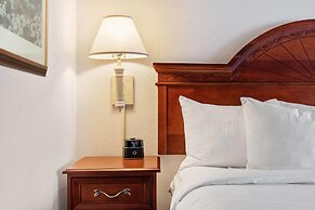 La Quinta Inn and Suites Fort Myers I-75