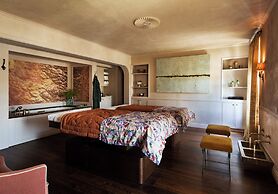 The Hotel Chelsea