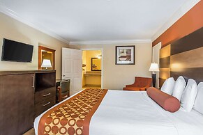 Rodeway Inn & Suites Canyon Lake-Menifee West