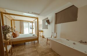 ICON Valparaiso - Adults Only