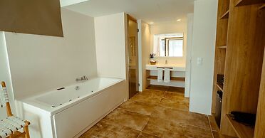 ICON Valparaiso - Adults Only