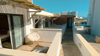 ICON Valparaiso - Adults Only