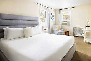 Pacific Edge Hotel