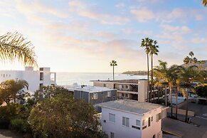 Pacific Edge Hotel
