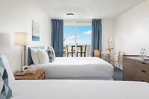 Pacific Edge Hotel