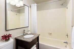 Pacific Edge Hotel