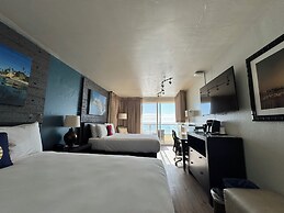 Pacific Edge Hotel