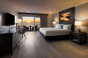 Pacific Edge Hotel