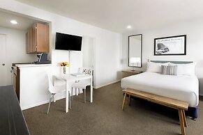 Pacific Edge Hotel