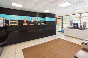 Howard Johnson by Wyndham Williamsburg