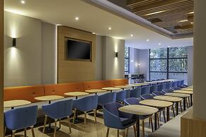 Holiday Inn Express Hotel Dublin Airport by IHG