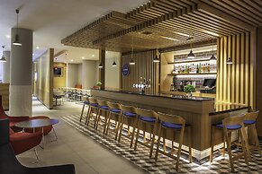 Holiday Inn Express Hotel Dublin Airport by IHG