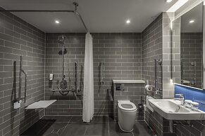 Holiday Inn Express Hotel Dublin Airport by IHG