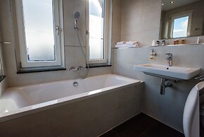 Flonk Hotel Groningen Centre, BW Signature Collection