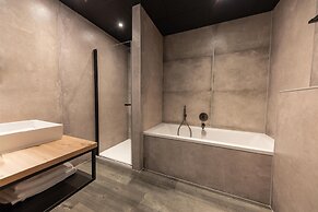 Flonk Hotel Groningen Centre, BW Signature Collection