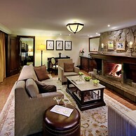 Fairmont Mount Kenya Safari