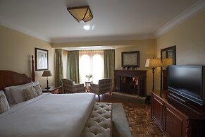 Fairmont Mount Kenya Safari