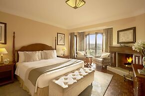 Fairmont Mount Kenya Safari