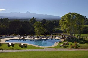 Fairmont Mount Kenya Safari