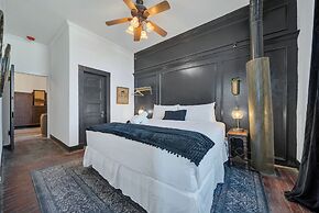 The Historic Grand Canyon Hotel