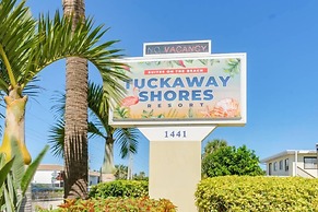 Tuckaway Shores Resort