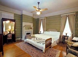Stay Fairfield - Fairfield Place and Fairfield Manor Bed & Breakfast