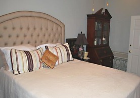 Stay Fairfield - Fairfield Place and Fairfield Manor Bed & Breakfast