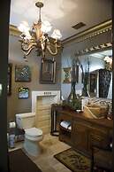 Stay Fairfield - Fairfield Place and Fairfield Manor Bed & Breakfast