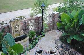 Stay Fairfield - Fairfield Place and Fairfield Manor Bed & Breakfast