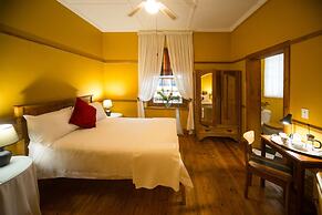 Mountain Manor Guest House & Executive Suites