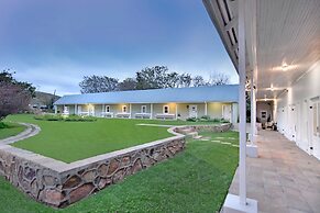 Zuurberg Mountain Village