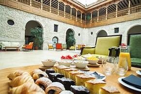 AZZ Peñafiel Las Claras Hotel & Spa