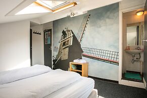 St Christopher's Inn Bauhaus Budget Hotel - Hostel