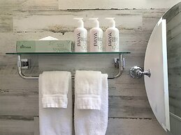 Isleview Motel and Cottages