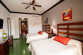 Hotel Club Del Mar